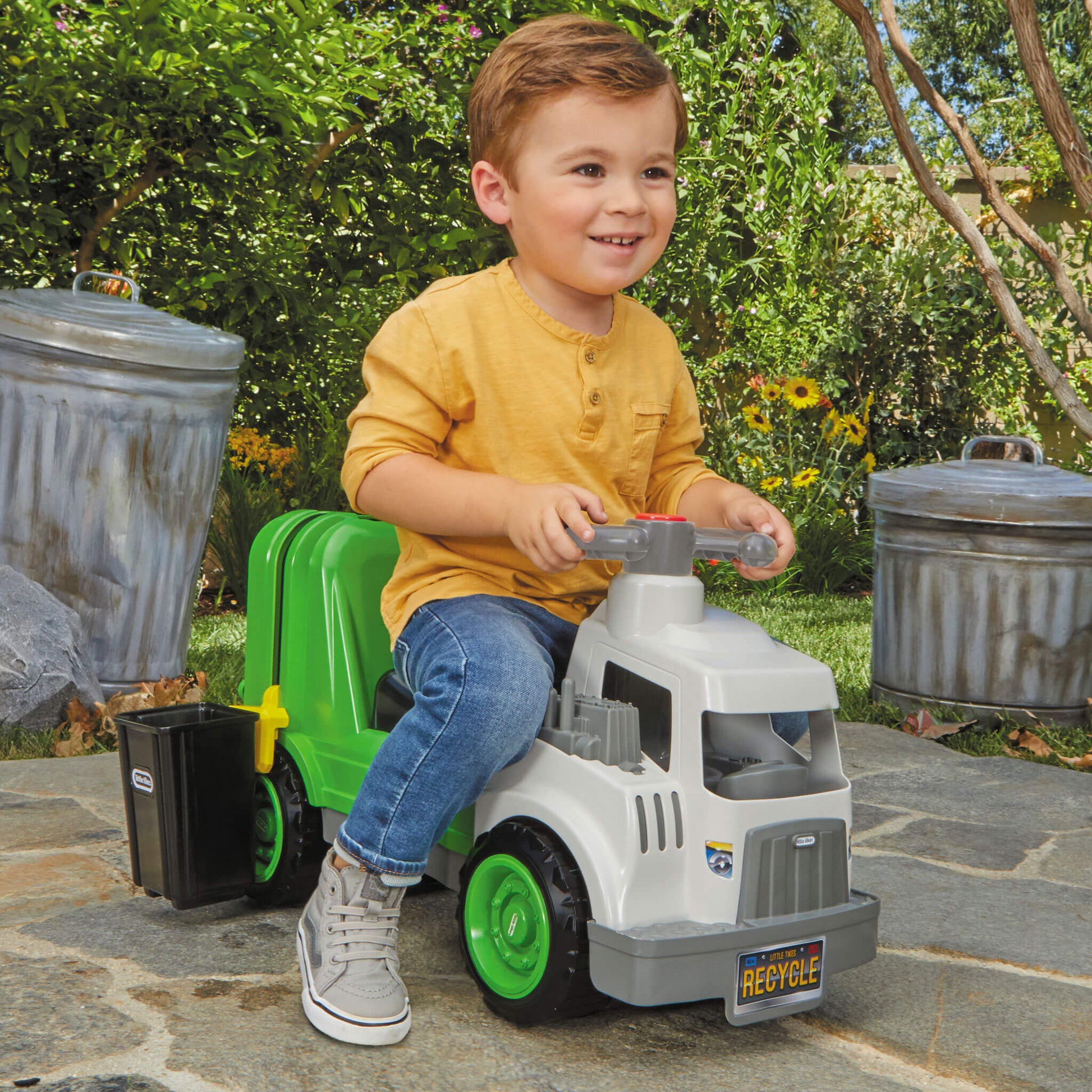 Dirt Digger™ Garbage Scoot